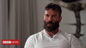 How tall is Dan Bilzerian?